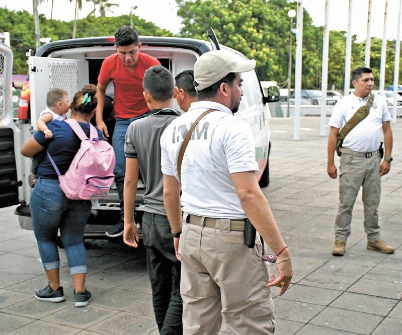 Objetivo. Los abogados podrán brindar información en materia de derechos humanos a los migrantes. ARCHIVO EL UNIVERSAL