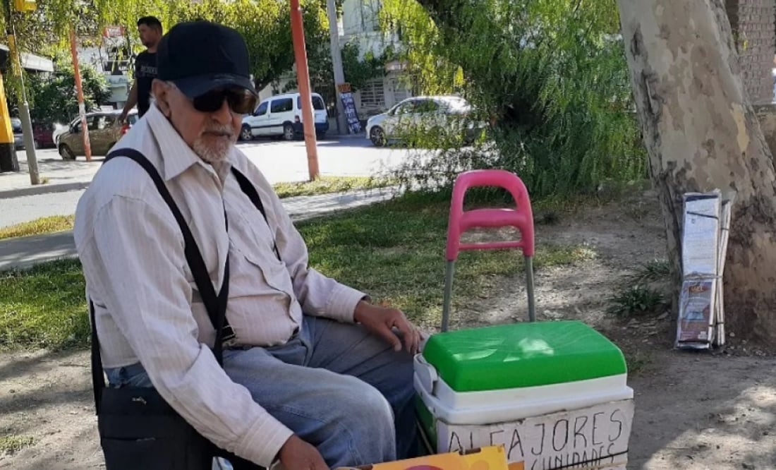 El hombre de 76 años, que trabajaba como publicista, residía en la ciudad de Buenos Aires. FOTO: Facebook: Miguel Angel Parra