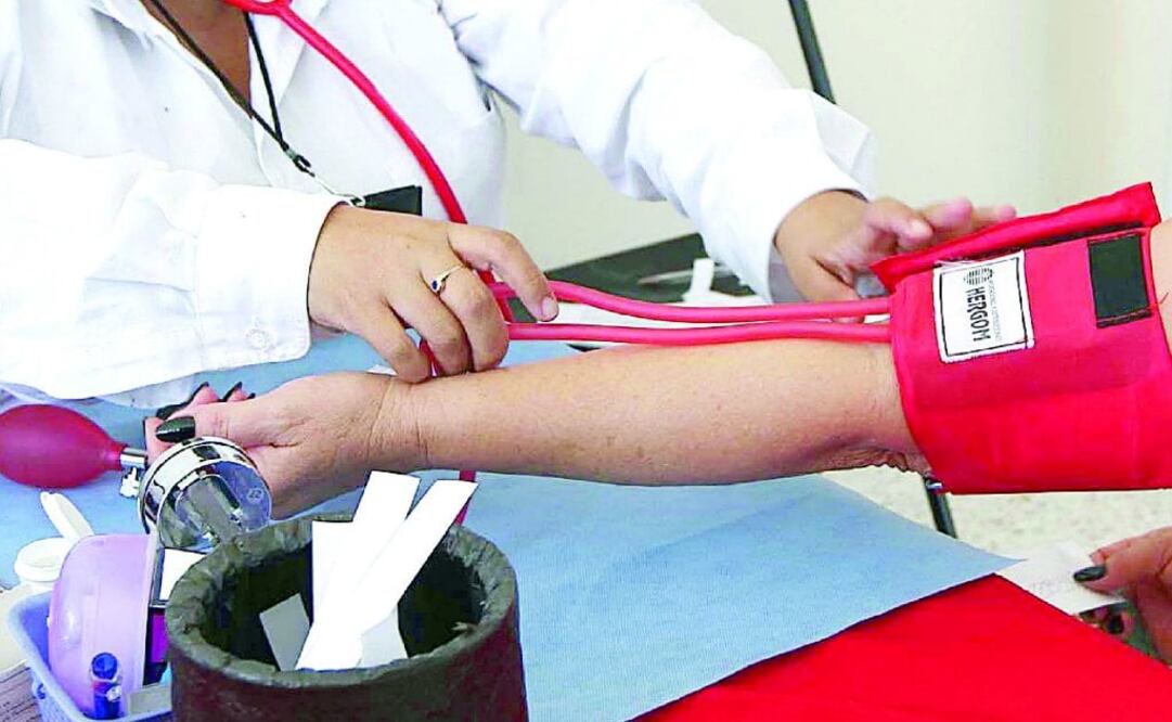 ¿Cómo reacciona el fosfuro de aluminio en nuestro cuerpo?