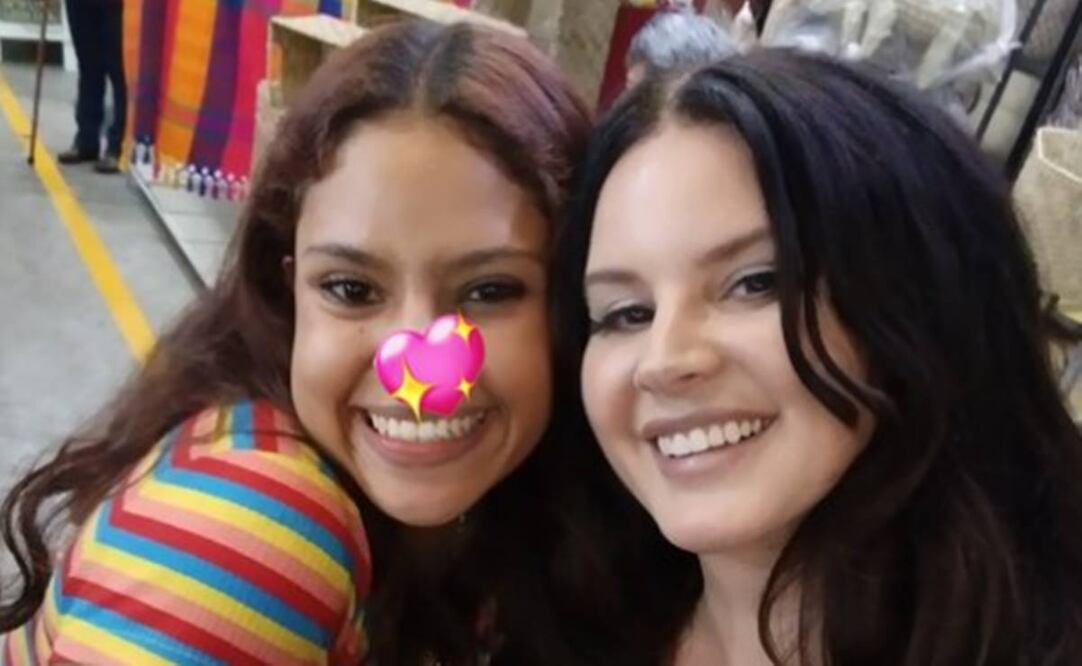 Lana del Rey con una fan mexicana en la Ciudadela. Foto: @_Michellegs_