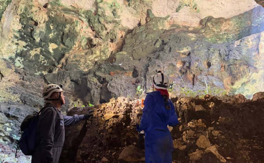 Hallan vestigios arqueológicos en cueva de Tixcacalcupul, Yucatán; localizan petrograbados y fragmentos de cerámica.
Foto: Especial.