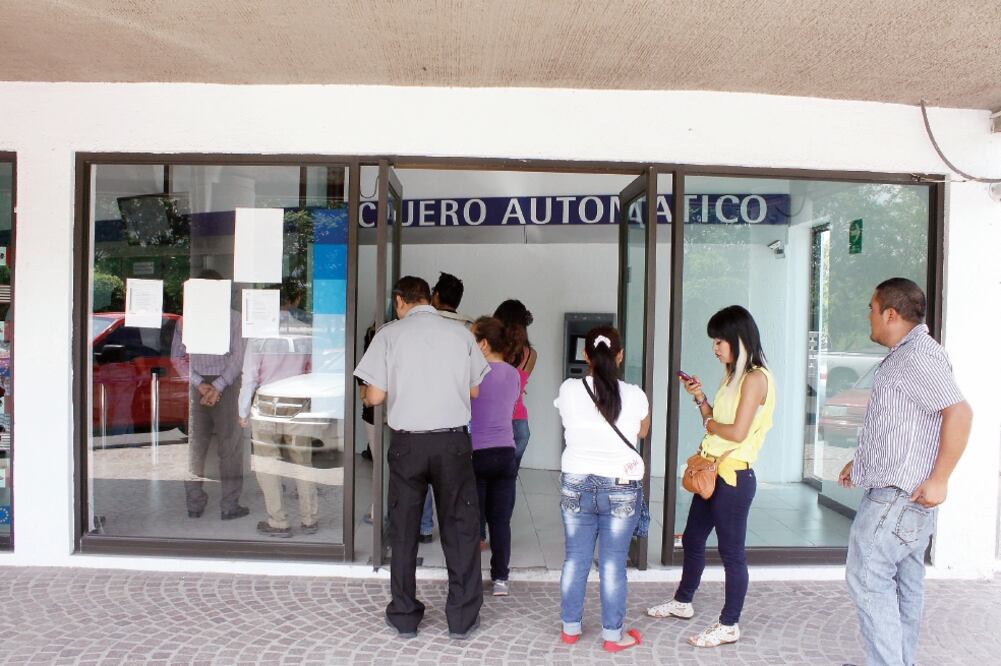 Los 45 bancos del país cerraron 553 sucursales durante el primer semestre (ARCHIVO EL UINIVERSAL)