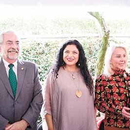 La comparecencia de la secretaria vuelve a posponerse