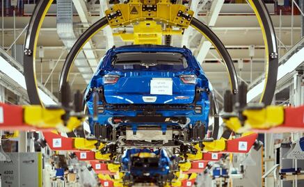 Industria automotriz se reúne con Ebrard para impulsar fabricación de autos eléctricos en México