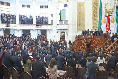 Morena acepta rotar Comisión de Gobierno