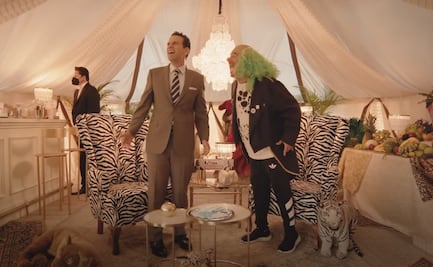 Brozo monta tienda de campaña a todo lujo en "ACELERA"... e invita a Loret