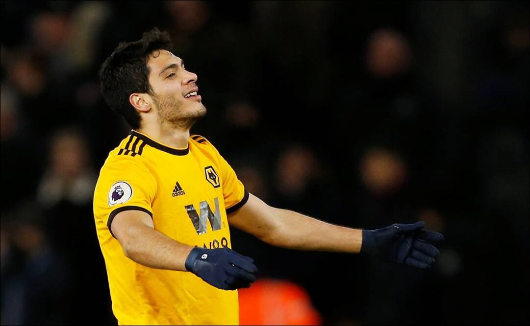 Para el 2018, firmó con el Wolverhampton de la Premier League equipo donde actualmente sigue su carrera 