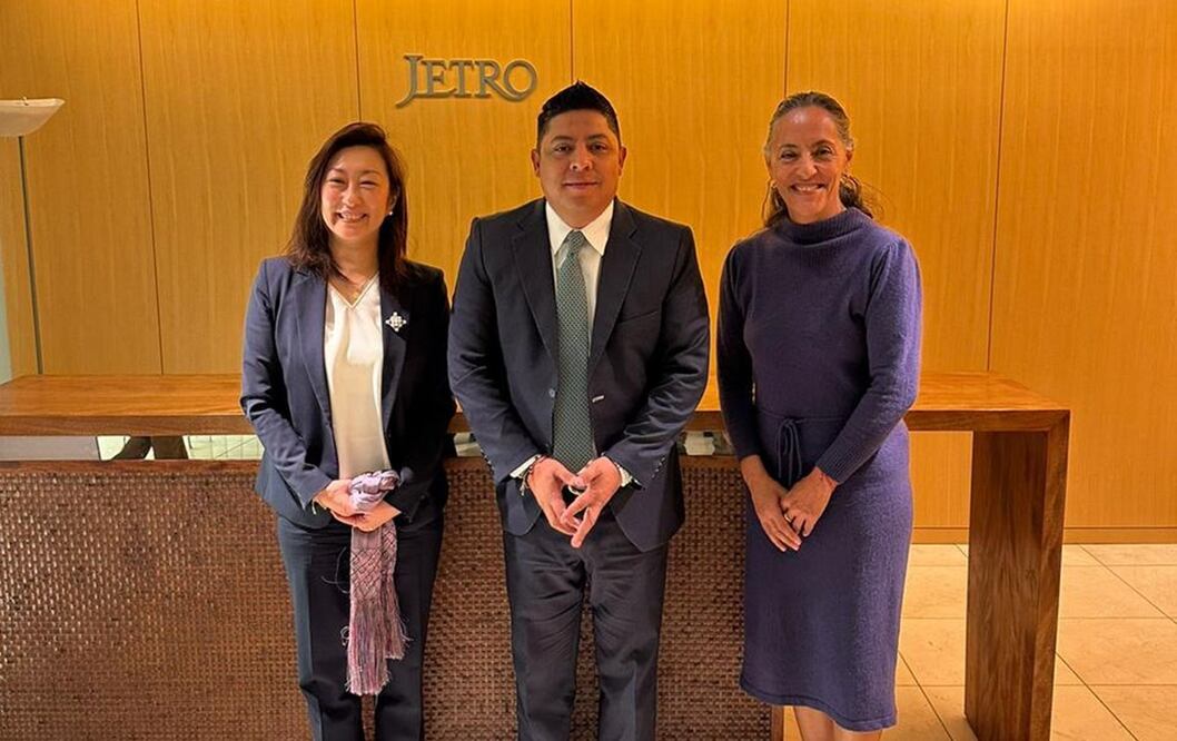 El gobernador Ricardo Gallardo en la embajada de México en Japón. Foto: Especial