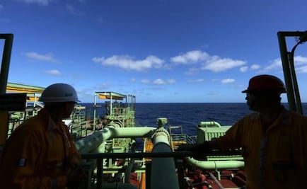 Mexico approves auction terms for 15 offshore oil areas