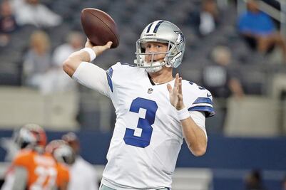 Weeden toma el mando de Cowboys