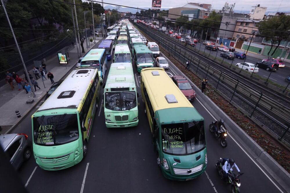 La Alianza de Autotransportistas Autónomos hizo un llamado a una Megamarcha Pacífica el lunes 17 de febrero. Foto: Germán Espinosa / EL UNIVERSAL 