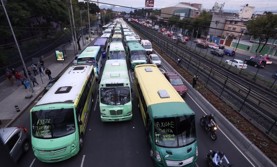 La Alianza de Autotransportistas Autónomos hizo un llamado a una Megamarcha Pacífica el lunes 17 de febrero. Foto: Germán Espinosa / EL UNIVERSAL