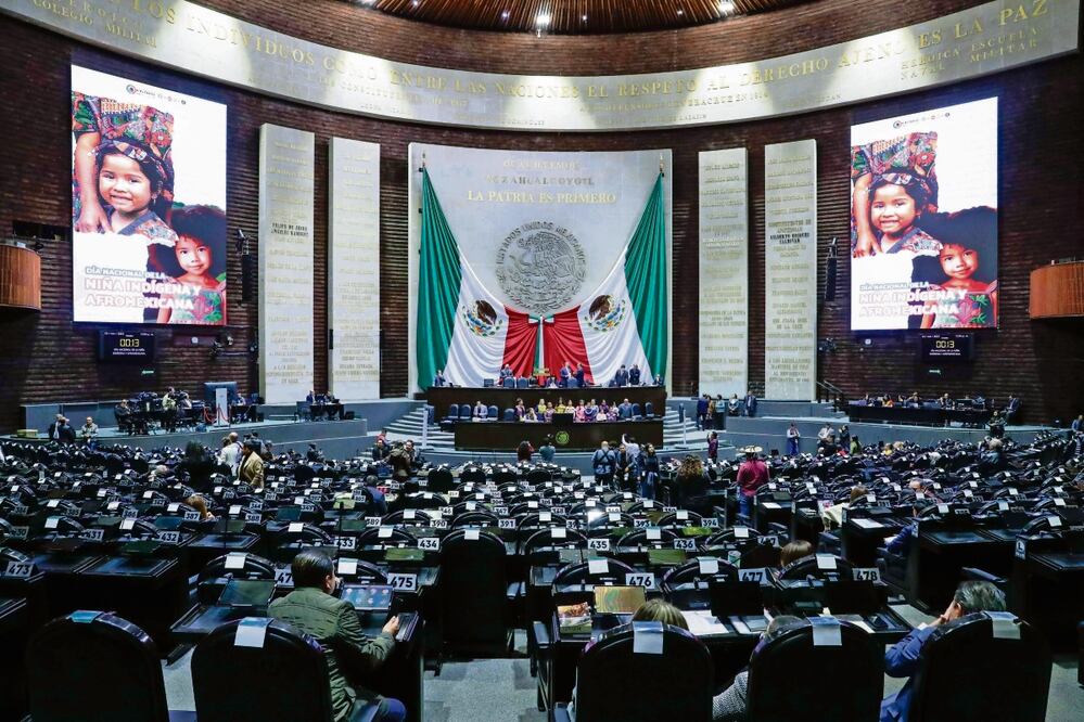 Buscan reelección 467 diputados y 88 senadores: INE