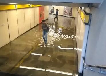Fuga de agua inunda estación del Metro Oceanía