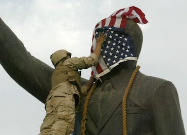 Las mentiras que llevaron a Estados Unidos y a sus aliados a invadir Irak hace 20 años (y cuáles son sus consecuencias hoy en día)