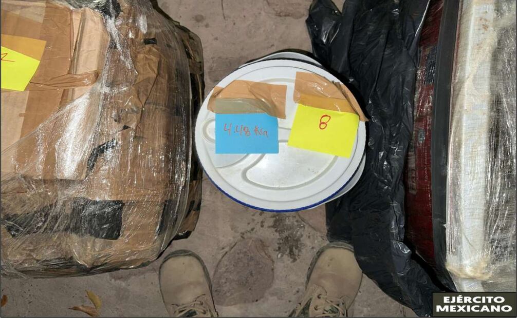 Elementos del Ejército aseguraron 200 kilogramos de metanfetamina en el poblado Bacayopa, municipio de Choix, Sinaloa. Foto: Especial