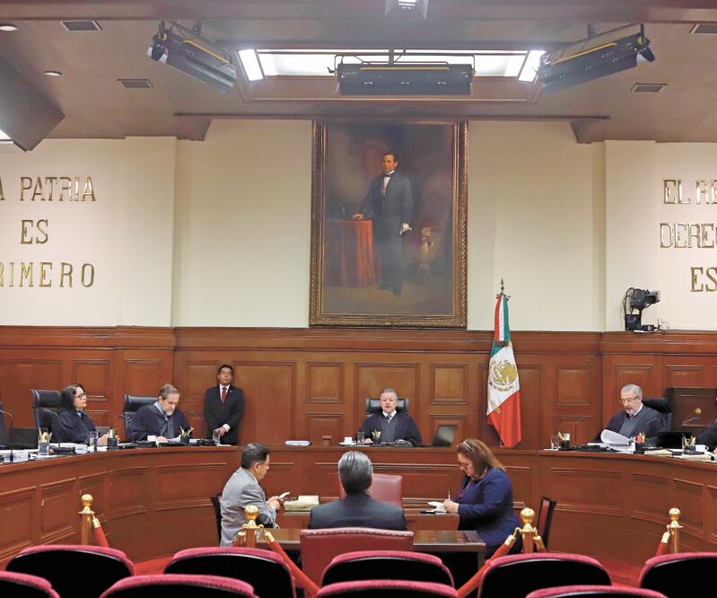 El ministro presidente de la SCJN, Arturo Zaldívar Lelo de Larrea, encabezó la sesión solemne de apertura del primer periodo de sesiones de este tribunal. Foto/BERENICE FREGOSO. EL UNIVERSAL