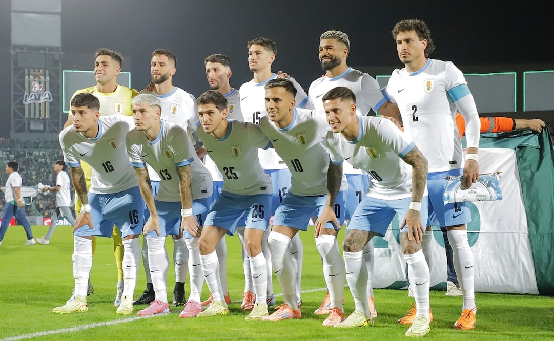 Selección de Uruguay durante su encuentro contra México en Torreón. FOTO: IMAGO7
