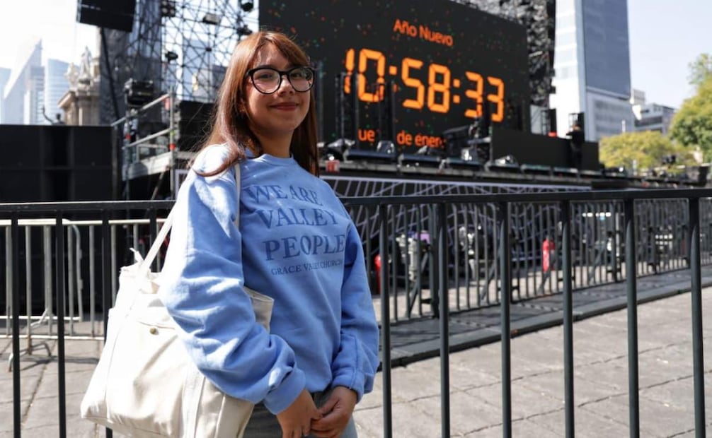 Giselle llegó desde León para ver al DJ Kavinsky (31/12/2025). Foto: Fernanda Rojas / EL UNIVERSAL