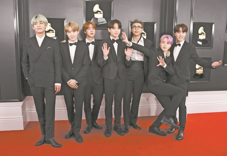 Los chicos de la banda surcoreana BTS, elegantes y divertidos. Fotos: Agencias