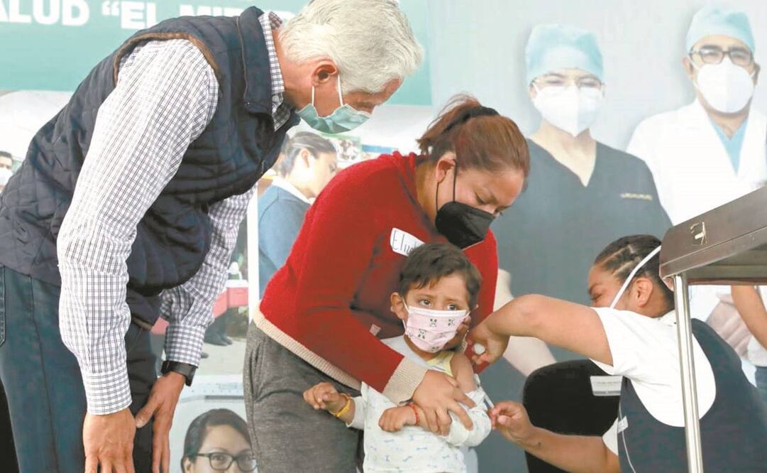 El gobernador puso en marcha el reforzamiento de vacunación contra el sarampión y tétanos. Foto: Especial.