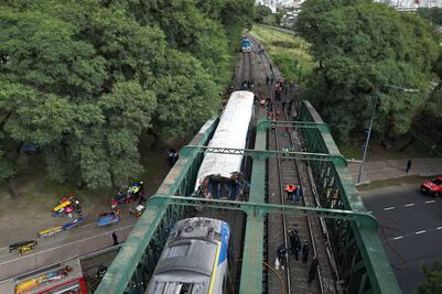 "Fueron 10 segundos de sacudida; me dio terror": testimonios de sobrevivientes de choque de trenes en Argentina