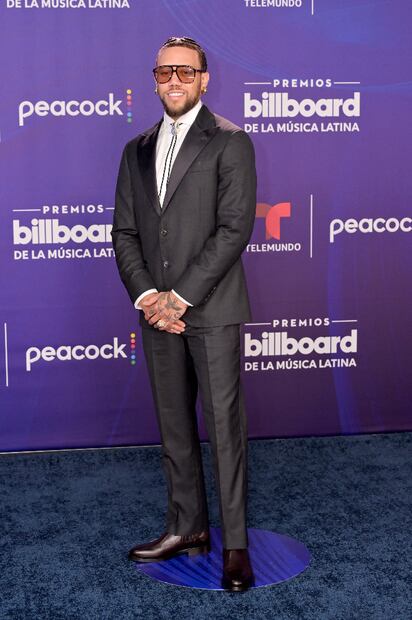 Jhayco desfiló en la alfombra de los Premios Billboard de la Música Latina 2025. Foto: Ivan Apfe/ AFP