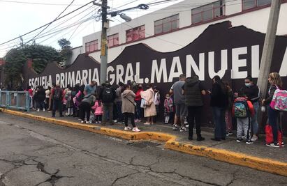 Caos vial, accidentes y retardos, así el primer día de clases en escuelas de Naucalpan