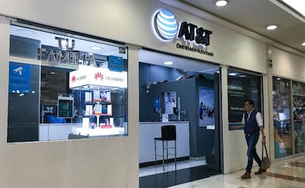 Registro de celulares golpea a AT&T; pierde un millón de clientes de prepago en México