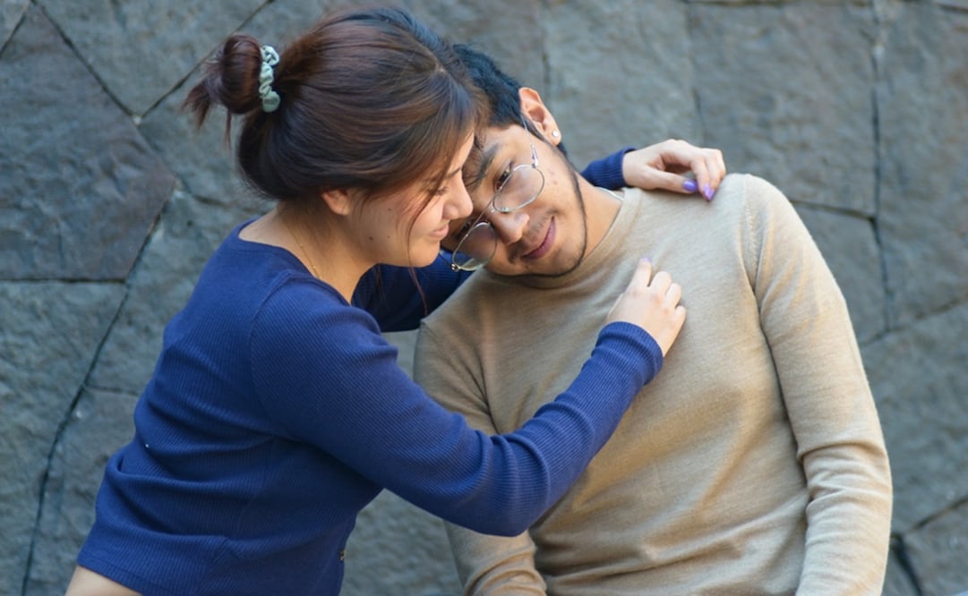 Especialistas de la UNAM explicaron cuántos abrazos se deben de dar al día. Foto: ESPECIAL