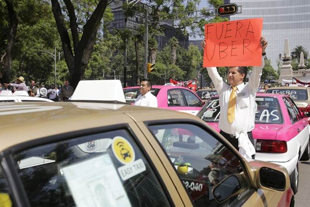 Taxistas Organizados de la Ciudad de México advierten que no pagarán revista ni tarjetón
