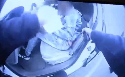 Policía que disparó a joven afroestadounidense confundió pistola eléctrica con una de fuego 