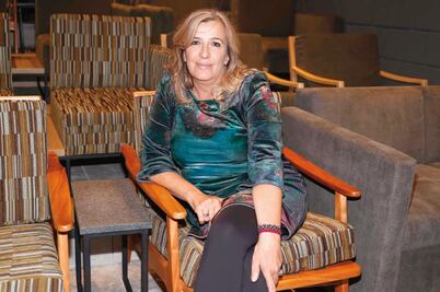 Mónica Lozano explora la pasión por el futbol