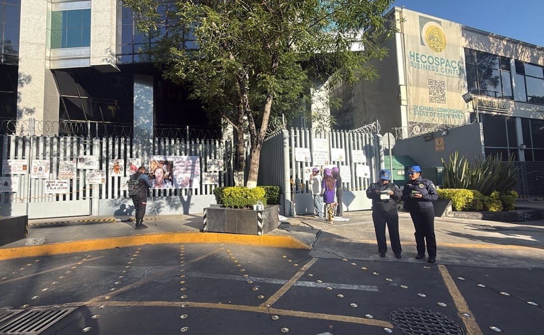 La mañana de este jueves, un grupo de manifestantes mantiene bloqueada la circulación sobre Avenida Insurgentes. Foto: especial
