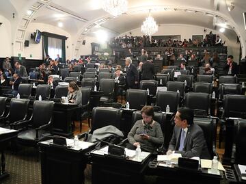 Pide Morena no reconocer sexoservicio en la Constitución CDMX