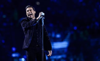 Carlos Rivera conmueve a 40 mil fans en su debut en Plaza de Toros; canta “Eres tú mamá” en conmemoración al Día de las Madres 