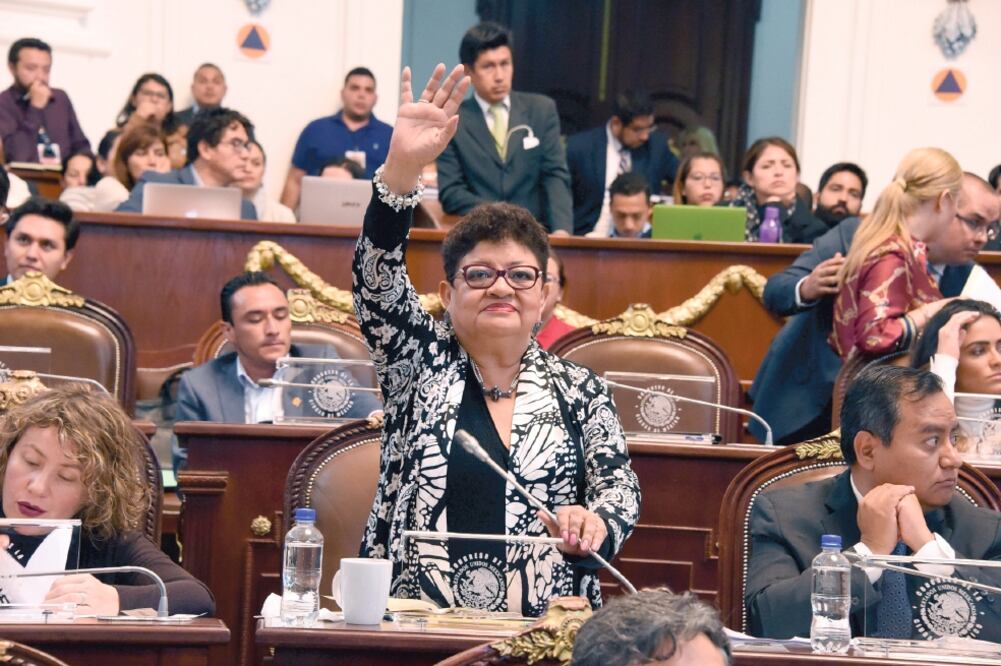 Ernestina Godoy, coordinadora parlamentaria de Morena en el Congreso capitalino, el propósito de estas reformas es lograr una integración incluyente y plural de los partidos en la Junta de Coordinación Política. Foto: LUCÍA GODÍNEZ. EL UNIVERSAL