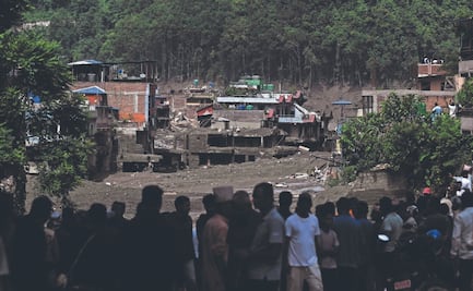 Rescatan con vida a dos sobrevivientes de riadas en Nepal; llevaban 10 días atrapados en un túnel