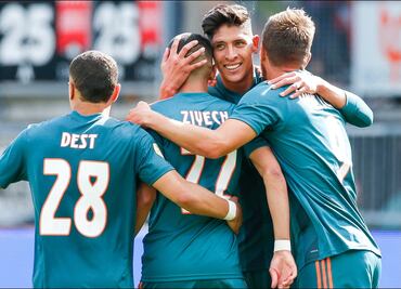 Edson Álvarez repite como titular en triunfo del Ajax