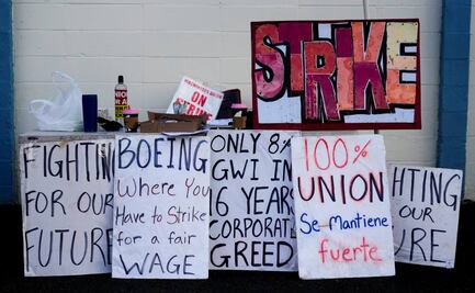 Trabajadores de Boeing rechazan nuevo acuerdo salarial; huela se extiende, afirma sindicato