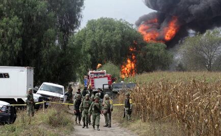 Toma clandestina provoca explosión en Puebla; hay un muerto
