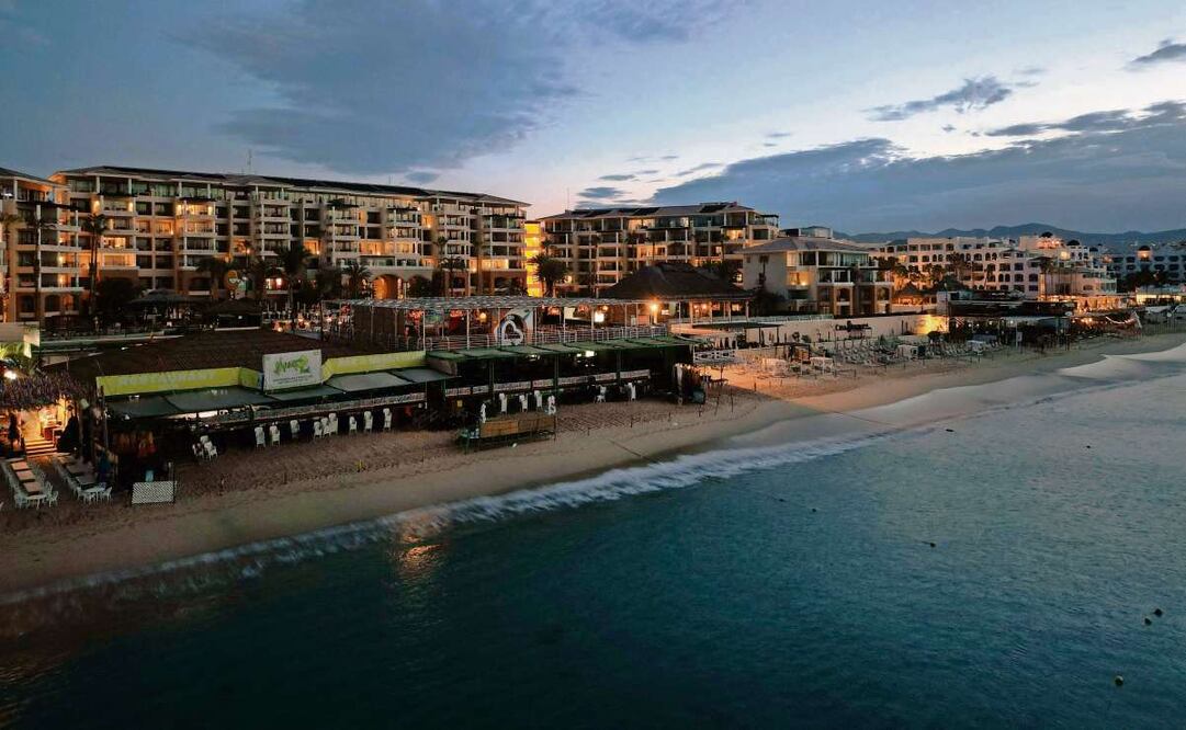 En Los Cabos, al igual que en otros destinos de playa, la oferta de vivienda se dirige al cliente internacional. Foto: Alberto Estrella / AFP