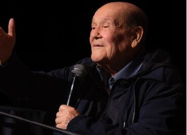 De cantar en la calle a cenar con Napoleón; así fue la vida de Leo Dan