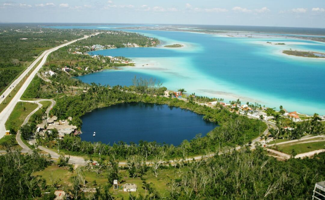 El Cenote Azul tiene un diámetro de 200 metros por 90 metros de profundidad. Foto: Cortesía CPTQ