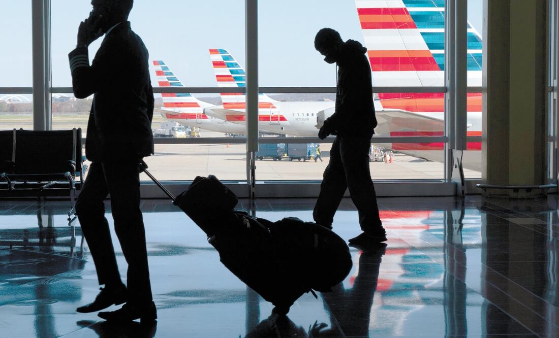 Datos de la IATA indican que pese a recortar costos, las aerolíneas pierden 66 dólares por pasajero que trasladan. Foto: JACQUELYN MARTIN. AP