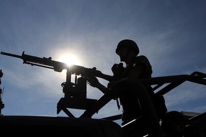 Civiles armados incendian vehículo en Jalisco tras enfrentamiento