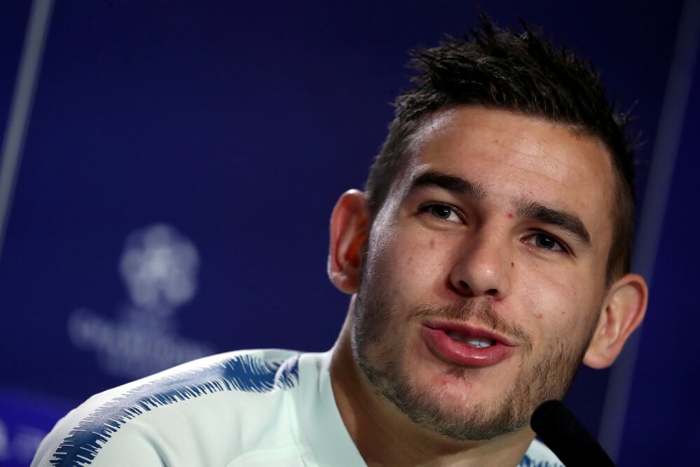 Lucas Hernandez en conferencia de prensa en Noviembre del 2018. Foto: Reuters