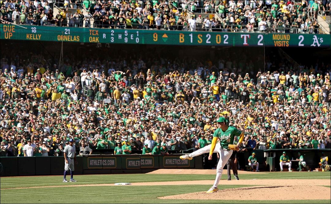Los Atléticos se despidieron del Coliseum / Foto: AFP