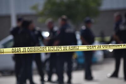 Hallan tres cuerpos calcinados en carretera de Sonora