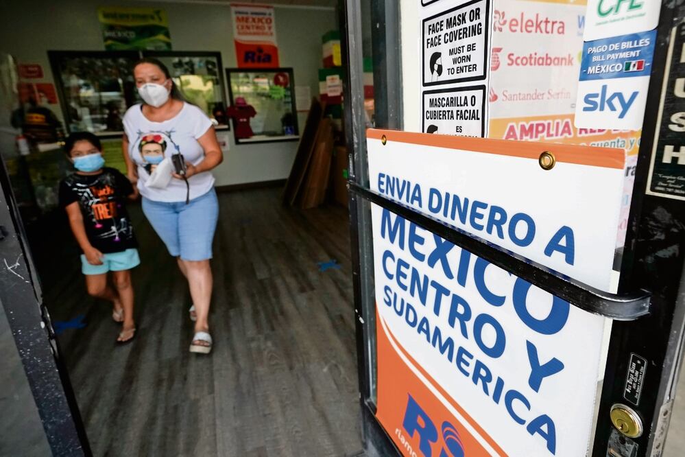 En teoría, las remesas enviadas deberían aprovecharse para educación, salud y mantenimiento de viviendas, indican expertos. Foto: Archivo El Universal